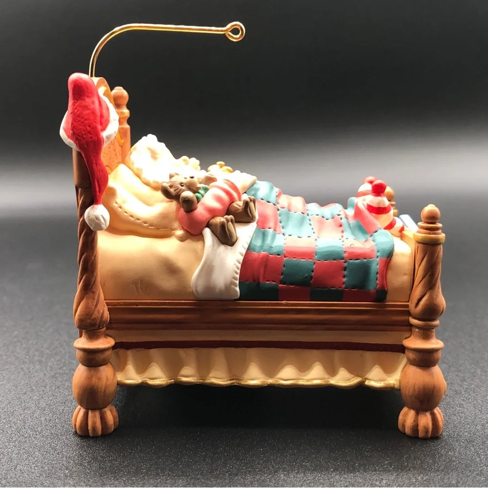 Hallmark Keepsake Ornament 2001 Snoozing Santa Vintage Handcrafted‎ NIB